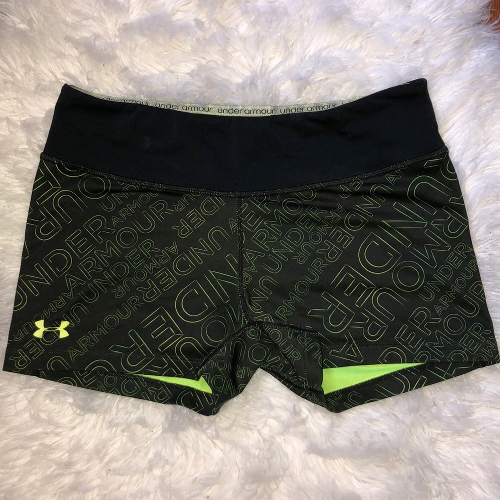 UNDER ARMOUR HEATGEAR FITTED SHORTS